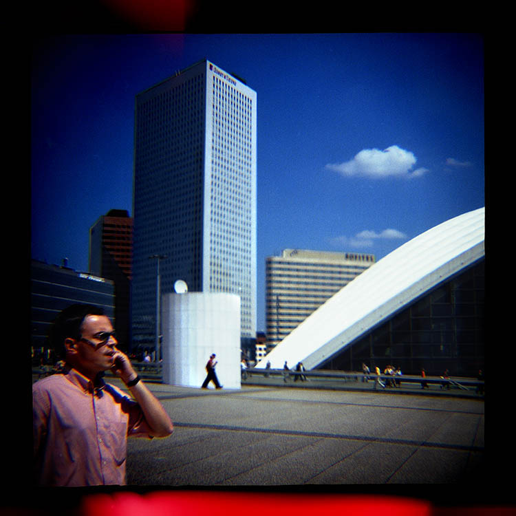 toy's camera jojaflex midi à la défense 01